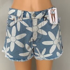 Flower shorts